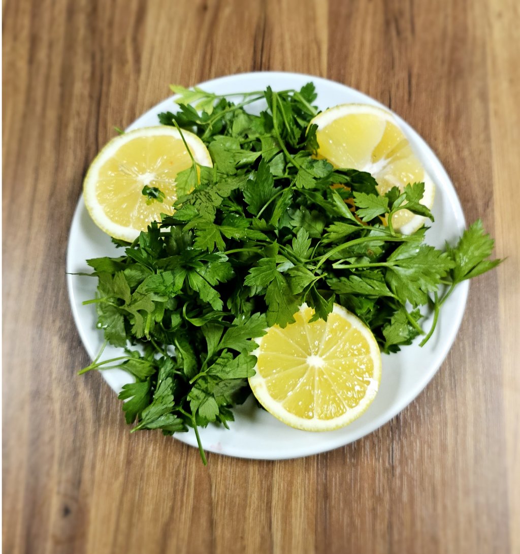 Yeşillik Salatası Limon